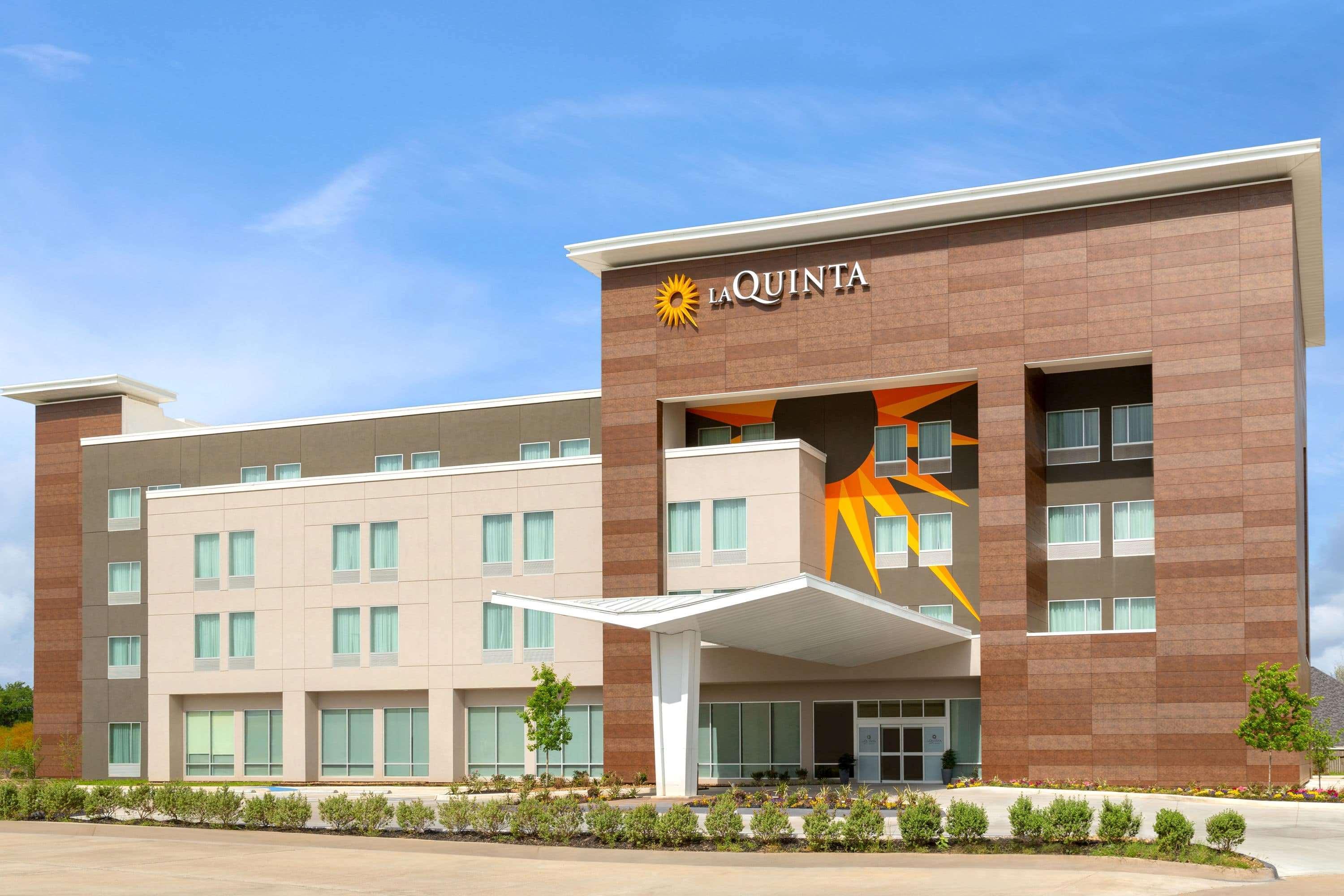La Quinta By Wyndham Richmond-Sugarland Hotel Exterior photo